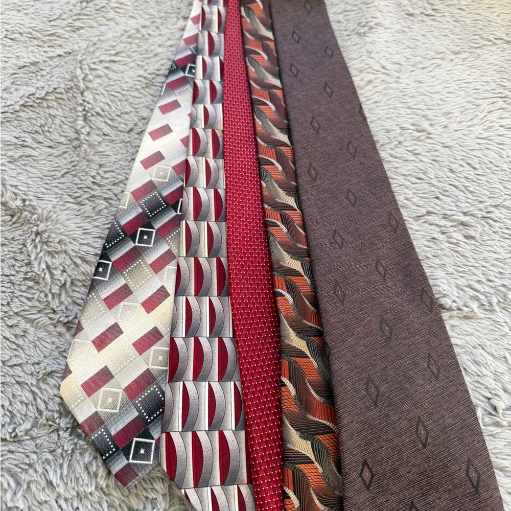 Puritan Red and Silver Men's Patterned Tie (paired set)